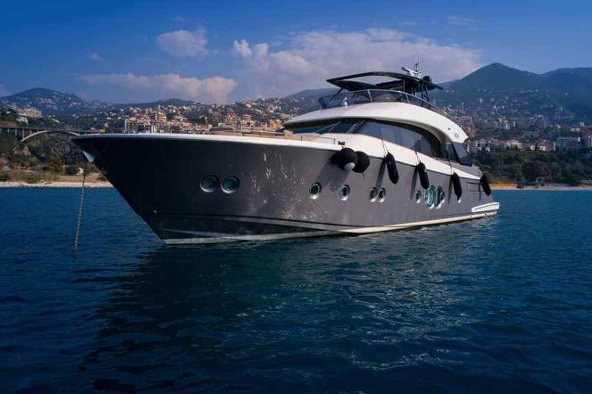  Экстерьер Monte Carlo 76