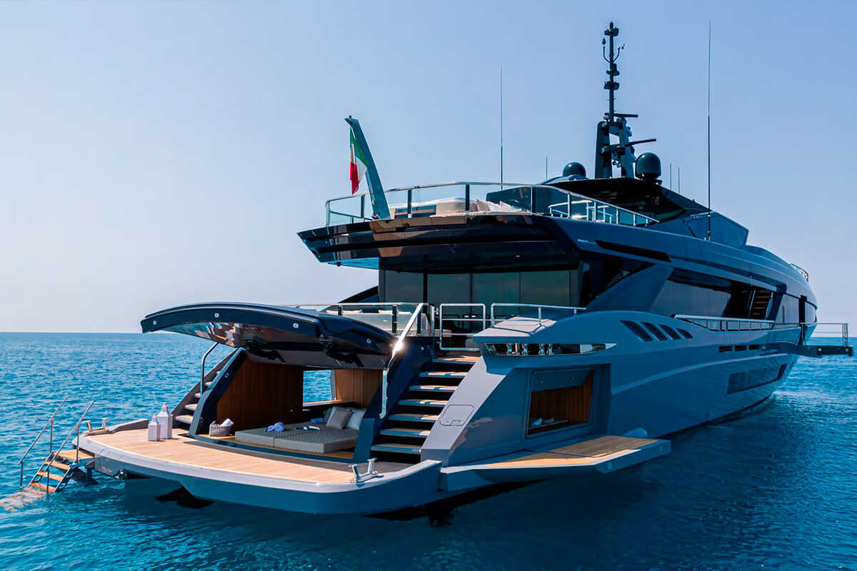 Экстерьер Mangusta Gransport 45 2021