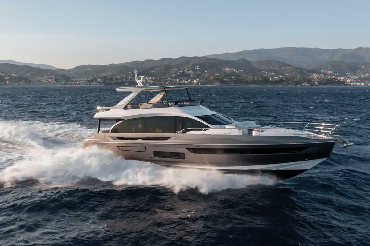 Экстерьер Azimut 72 Fly