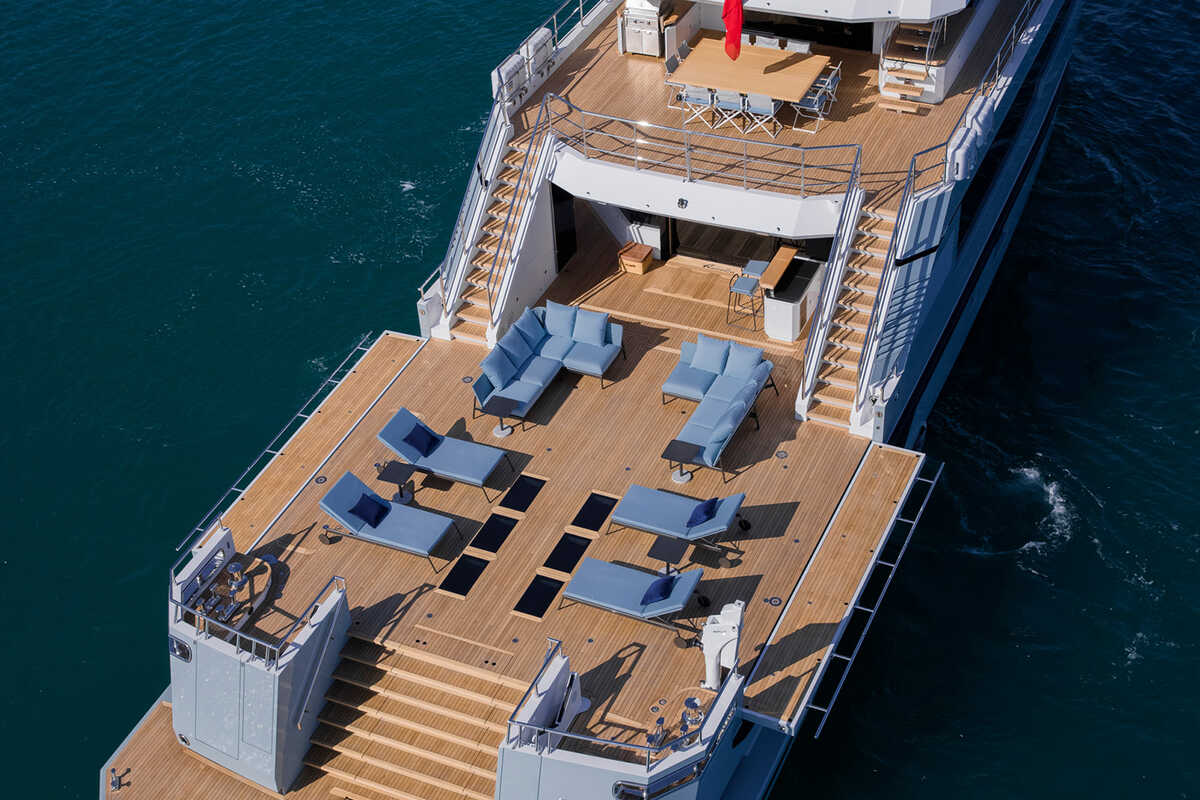 Cantiere delle Marche Flexplorer 130