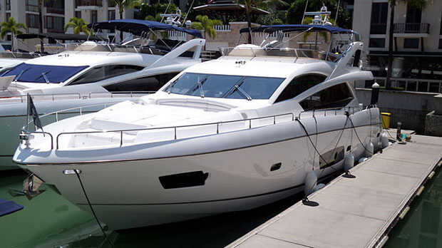 Экстерьер Sunseeker Manhattan 73 - 2013