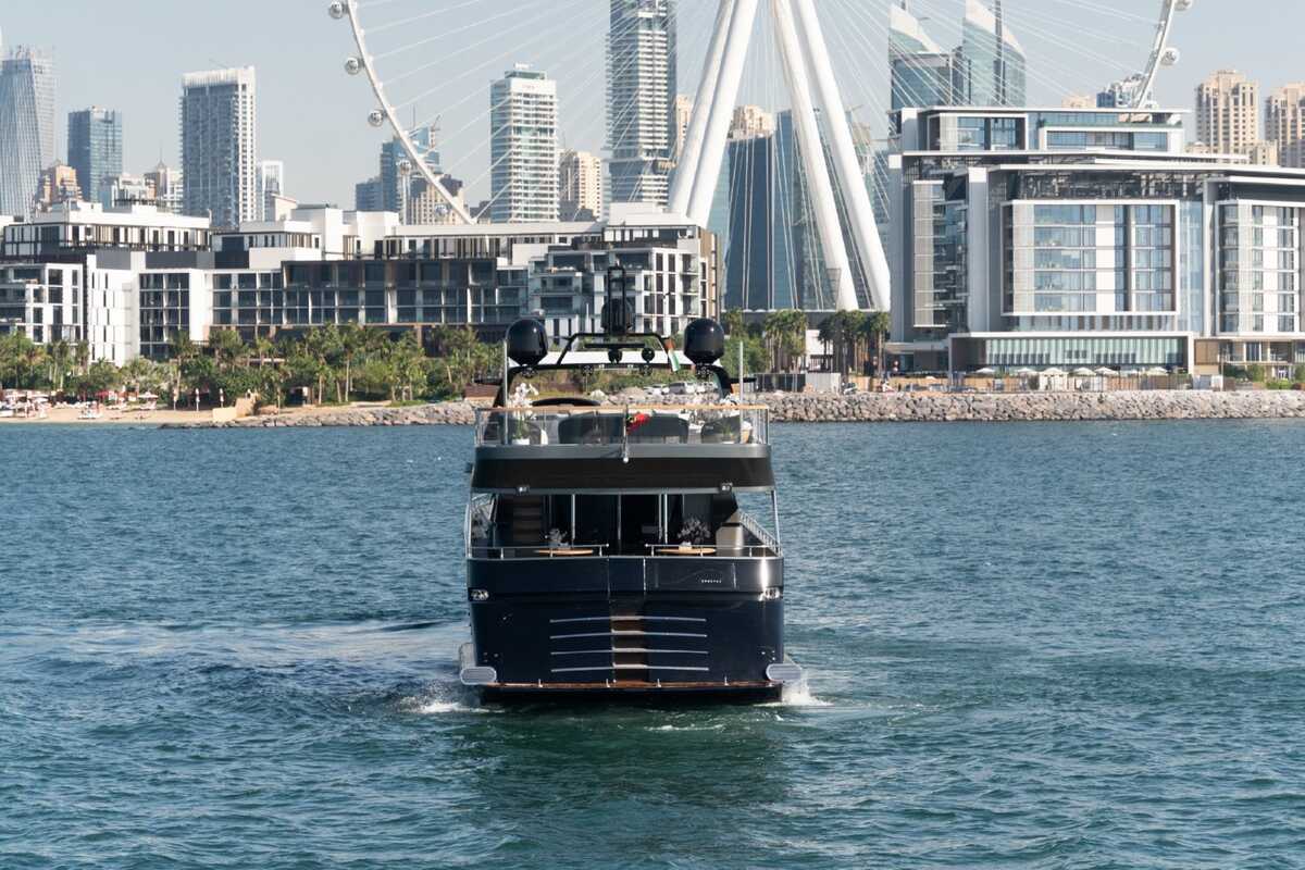Azimut 100 SPECTRE, 30.48 м