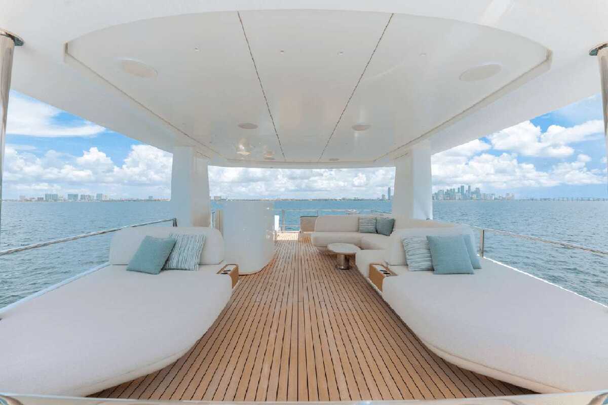 Azimut TYCOON, 35.97 м