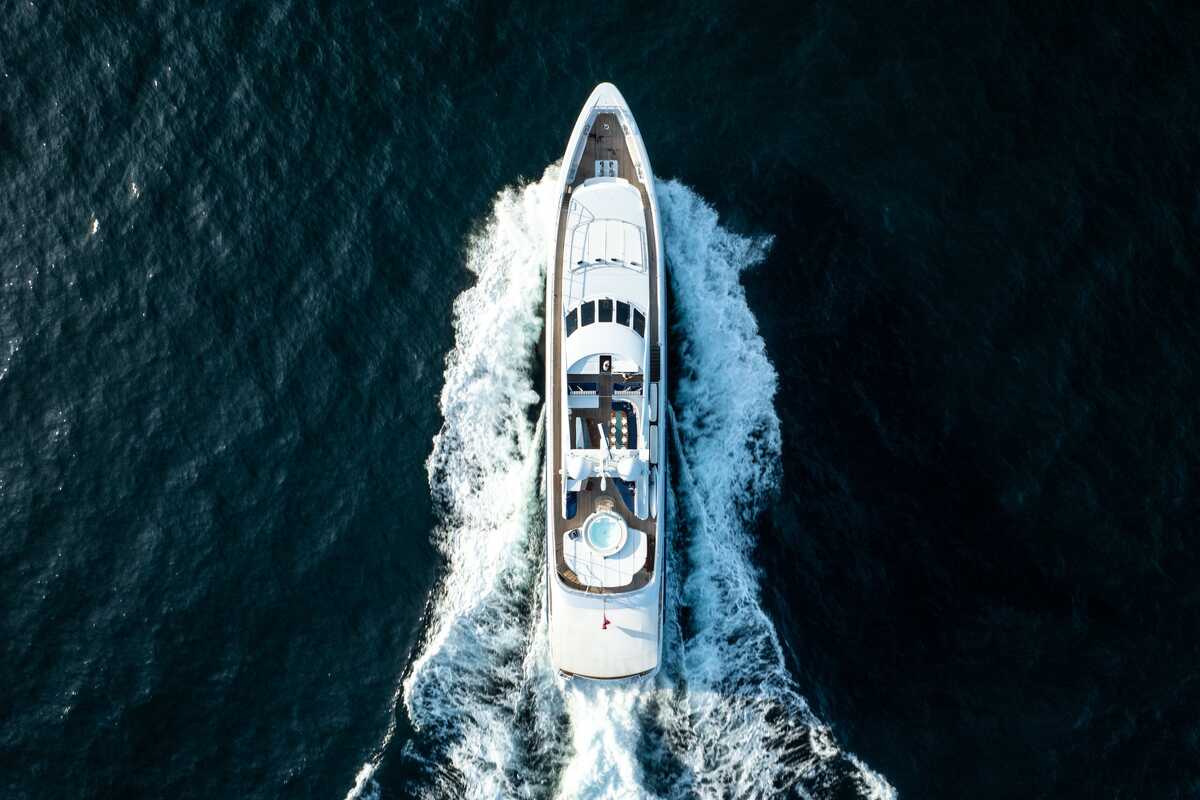 Heesen LUMIR, 37.00 м