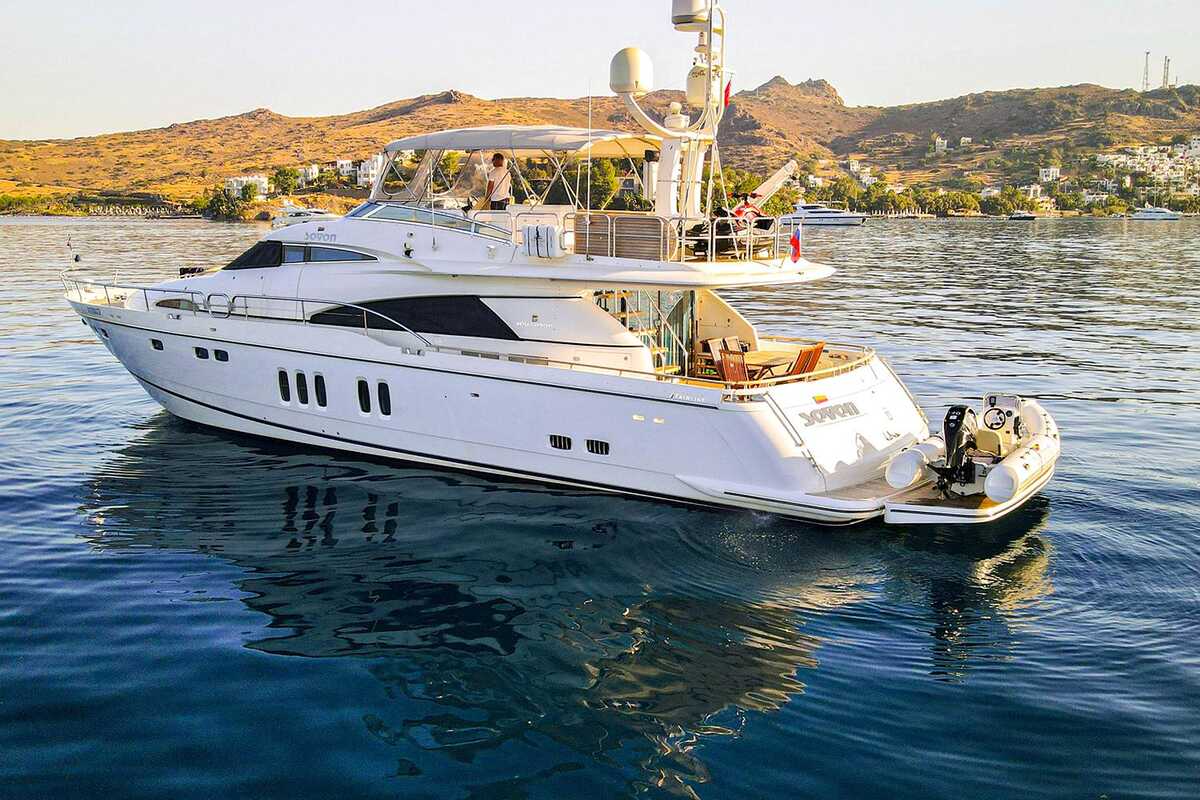 Экстерьер Fairline Squadron 74 M/Y "SEVEN"