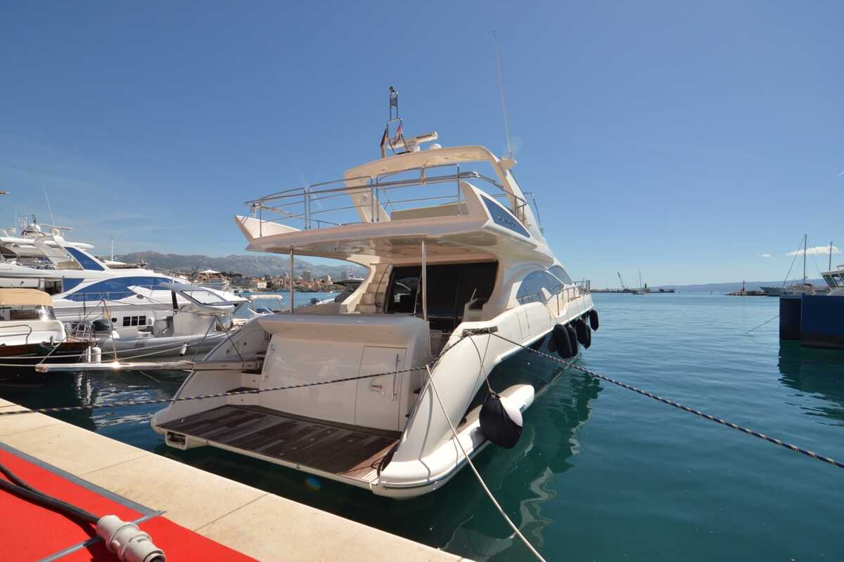 Экстерьер Azimut 70 2009