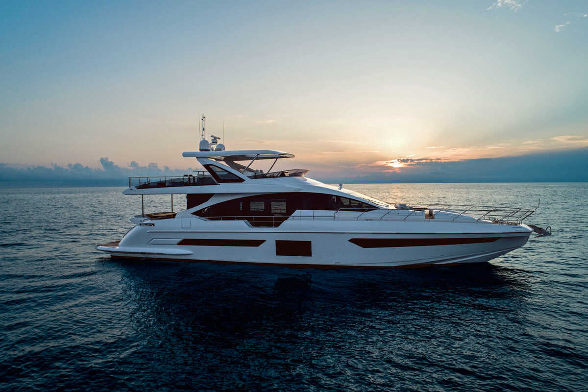Экстерьер Azimut Grande 25 METRI