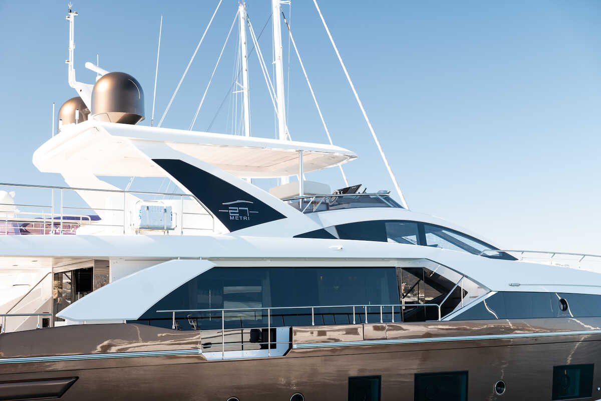 Экстерьер Azimut Grande 27 METRI