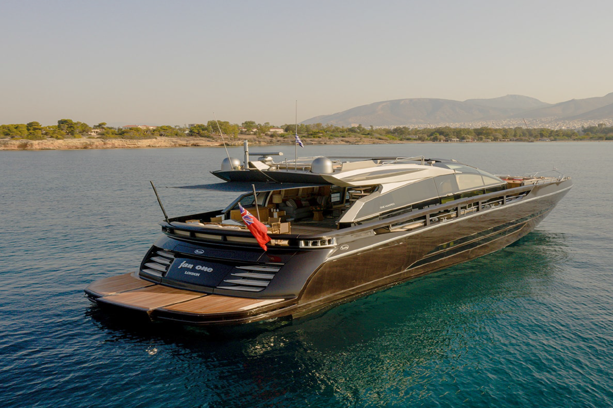 Экстерьер Baia 100 M/Y FAN ONE 2008