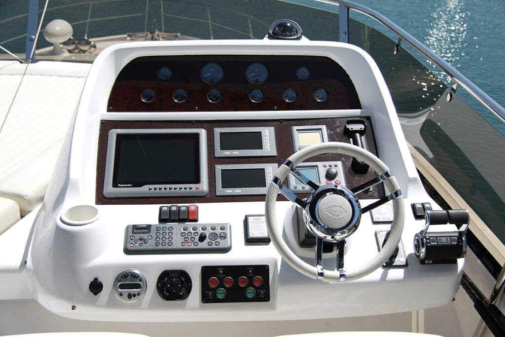 Верхний пост управления Sunseeker Manhattan 70