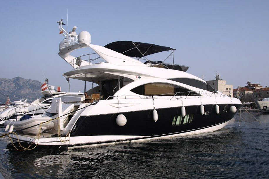 Экстерьер Sunseeker Manhattan 70