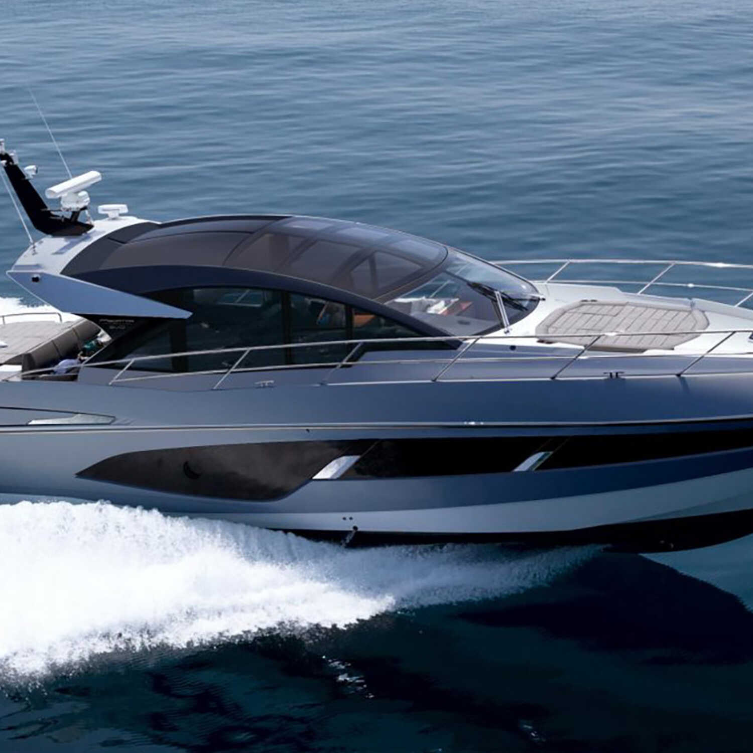 Новинки Sunseeker на осенних боут-шоу
