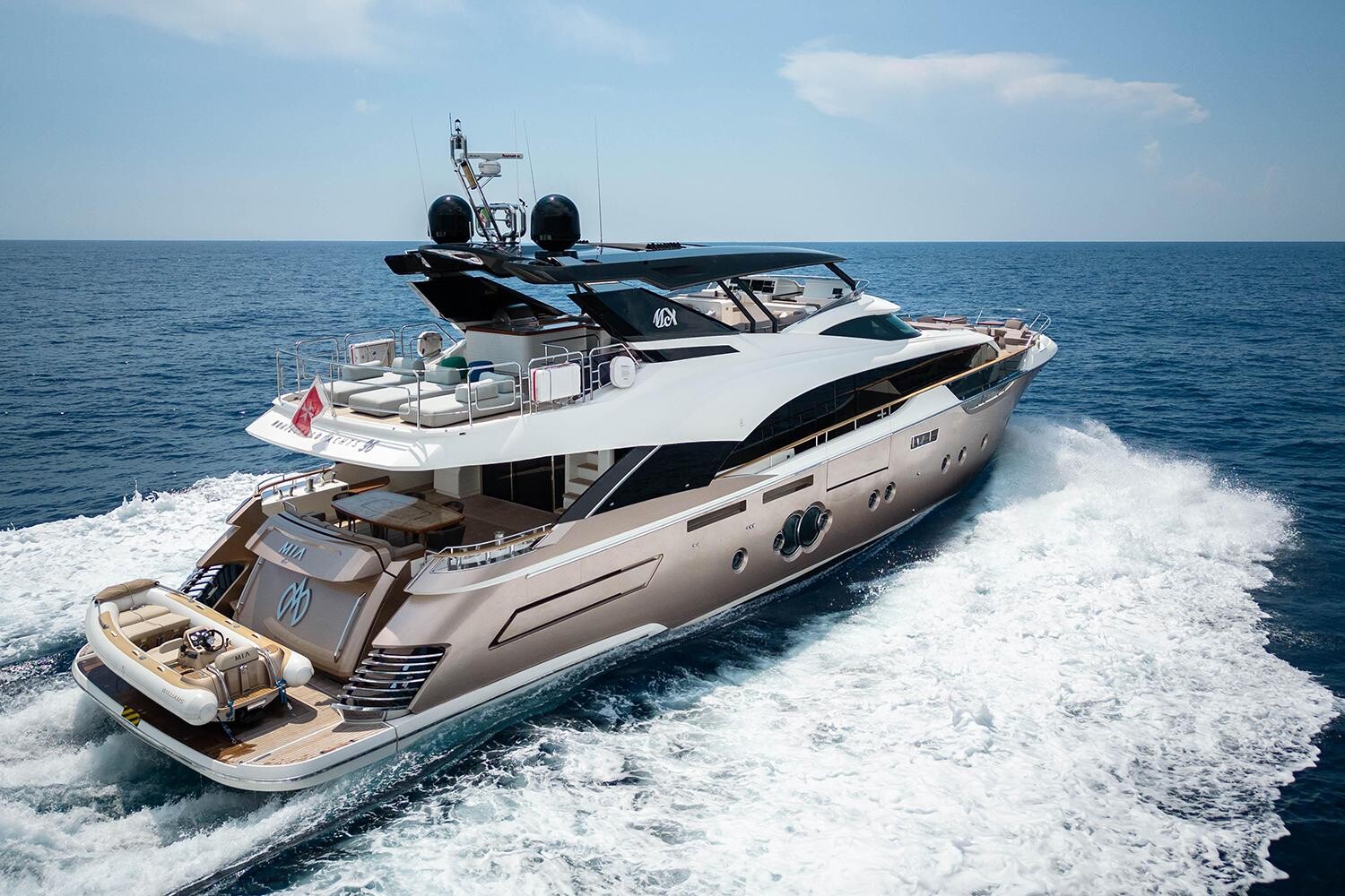 Monte Carlo Yachts 96 